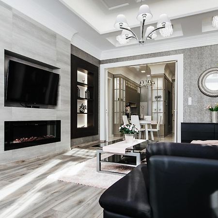 Parliament Square Apartment บูดาเปสต์ ภายนอก รูปภาพ